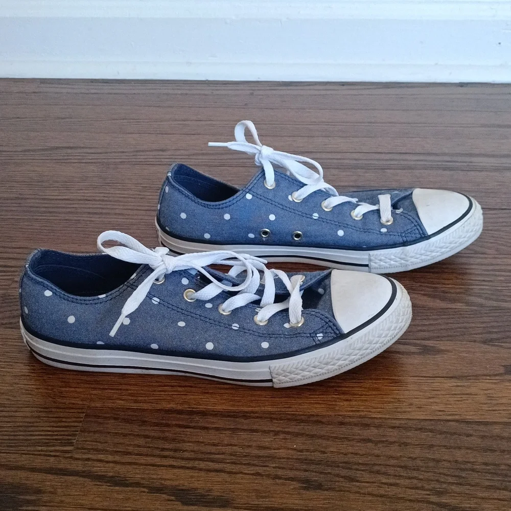 Converse scuffs marks
